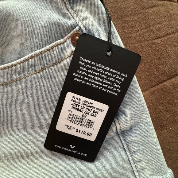 NWT True Religion Joey Cutoff Blue Denim Women Shorts ombré zigzag - Picture 3 of 7